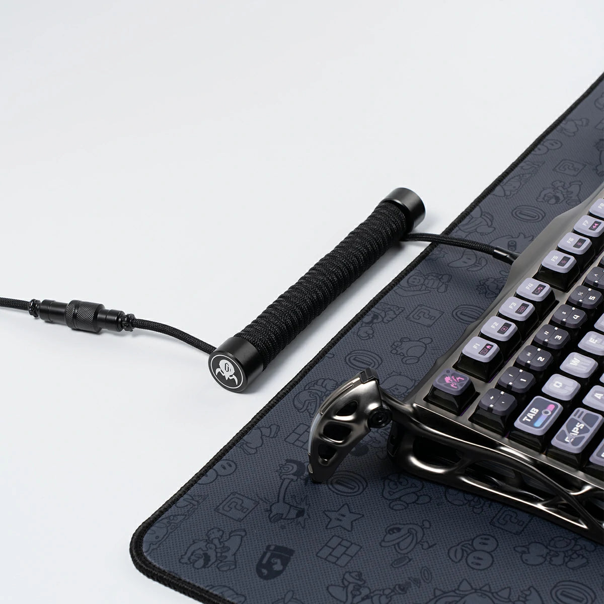 GravaStar Coiled Aviator USB Cable - Black/White